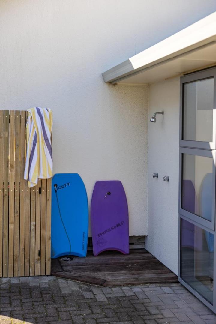 The Iconic Kiwi Bach, Full Site Downtown Mount Villa Mount Maunganui Exterior foto