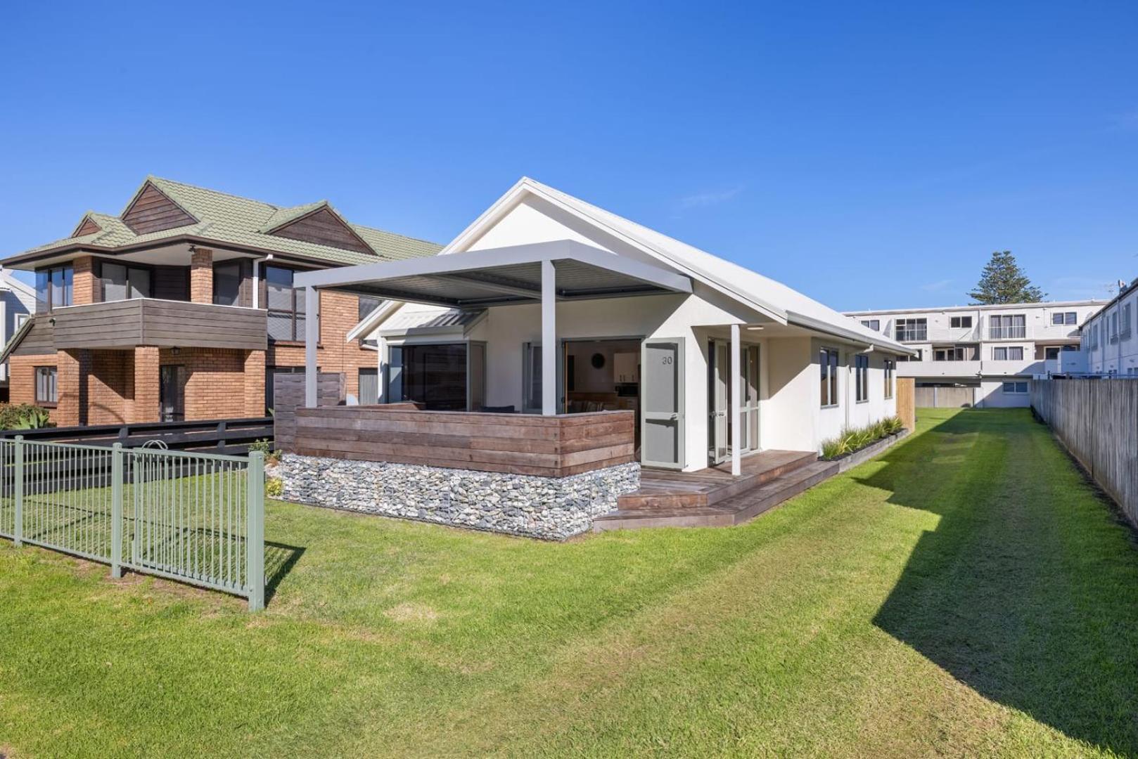 The Iconic Kiwi Bach, Full Site Downtown Mount Villa Mount Maunganui Exterior foto
